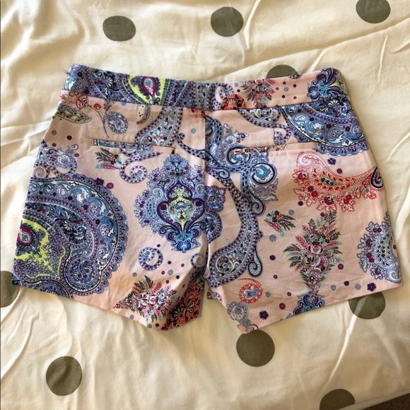 Express Pattern Shorts - Picture 2 of 2